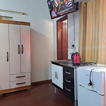 Hummingbird Hostel Ciudad del Este Exterior photo