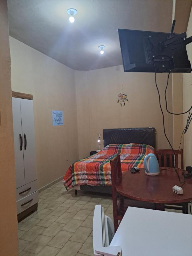 Hummingbird Hostel Ciudad del Este Exterior photo