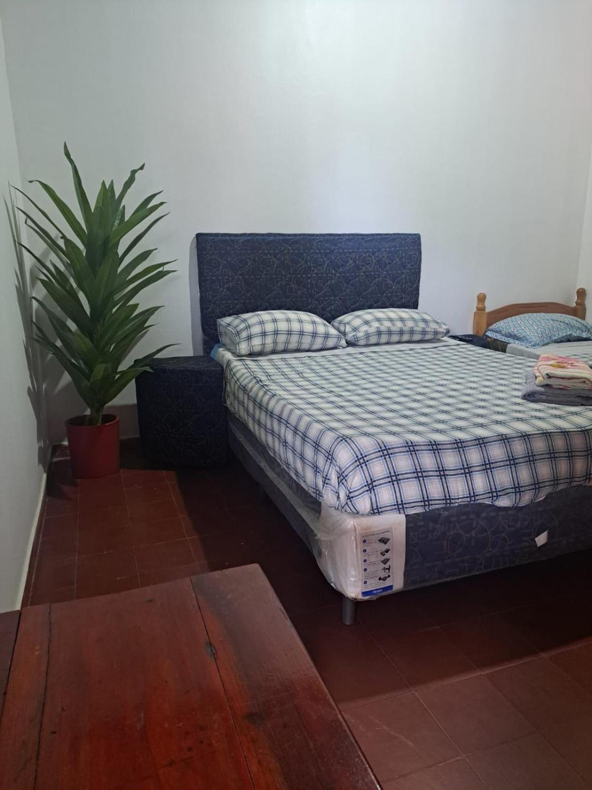 Hummingbird Hostel Ciudad del Este Exterior photo